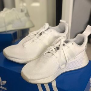 Adidas NMD R2